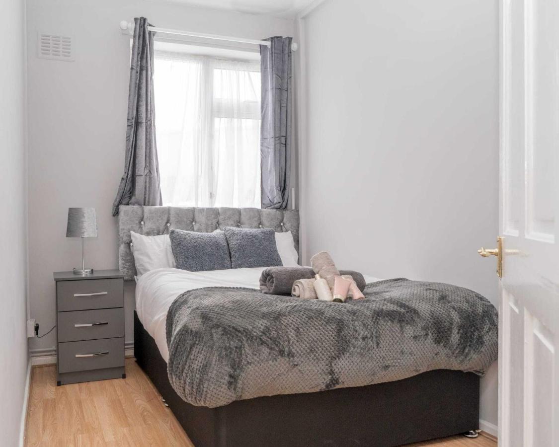 Cosy 2 Bedroom Home In Coventry Exterior foto